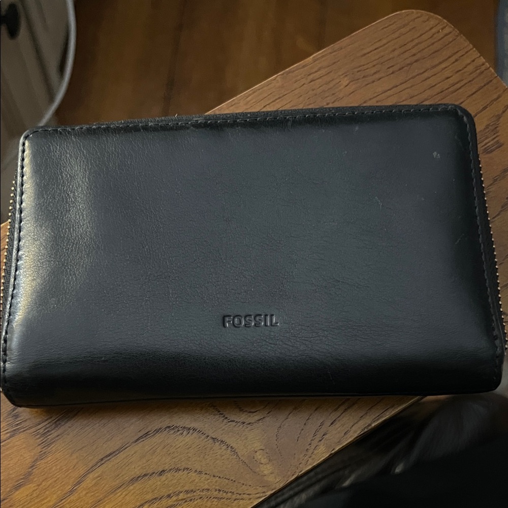 Fossil Black Leather Clutch Wallet